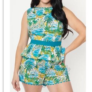 NWT Unique Vintage Seaside village print scallop trim shorts & tank top - sz L